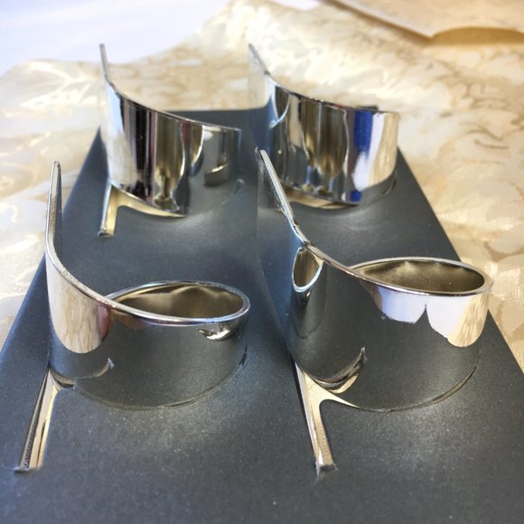 Wedgewood Silver Abstract Contempory Napkin Rings Set of 4 NWT - Picture 2 of 15
